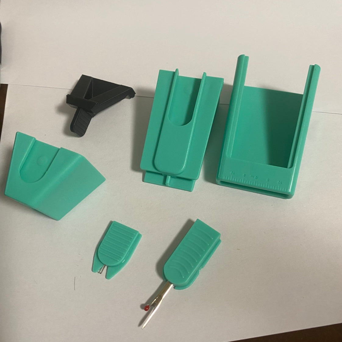 TOOVREN Fabric Tube Maker with Needle Threader and Seam Ripper Patented Design
